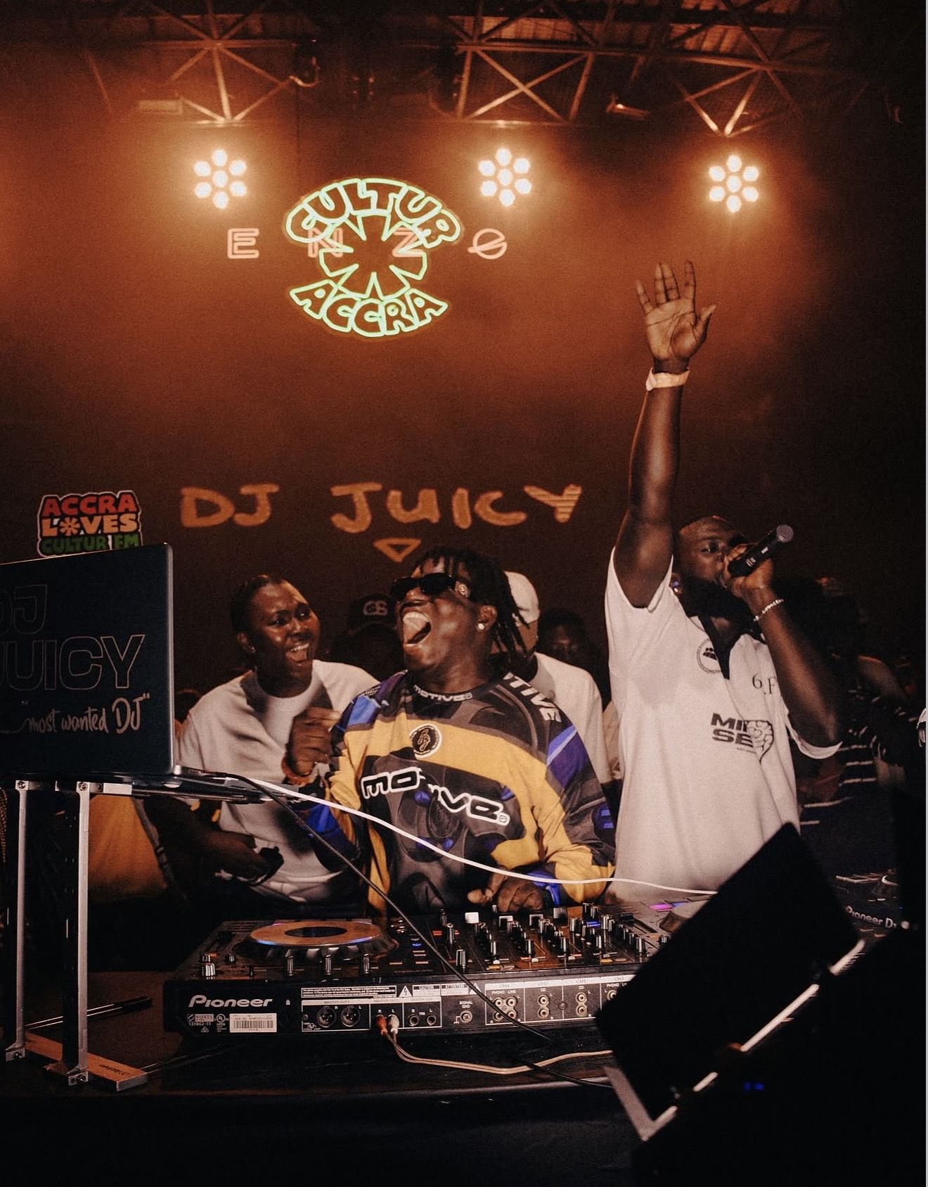 DJ JUICY Delivers an Unforgettable Set at CULTUR FM Accra